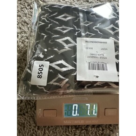 89th Madison Womens Black Bombo Diamonds Size Large Pull Over Top Career Casual - Picture 10 of 10